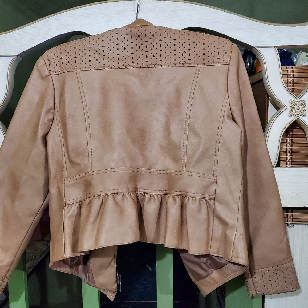 ruffle (faux) leather jacket 🤎